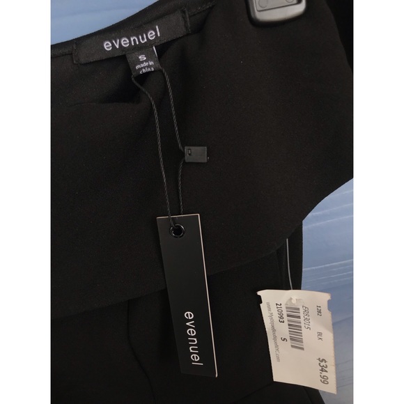 NWT Off the Shoulder Romper (BLACK) - Picture 7 of 8